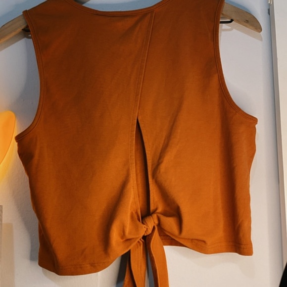 Top - Picture 8 of 16